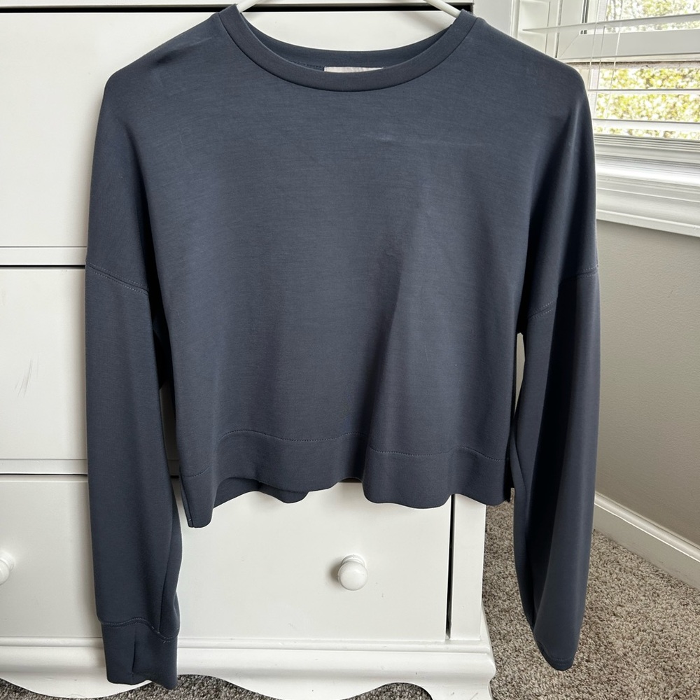 Women's Navy Blue Cropped Top